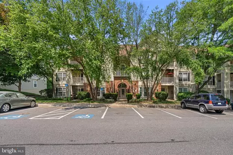 18811 Sparkling Water Dr #5/T-2, Germantown, MD 20874