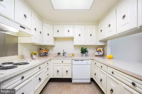 Kitchen - 3374 Chiswick Ct #56-2D, Silver Spring, MD 20906 photo 1 of 4