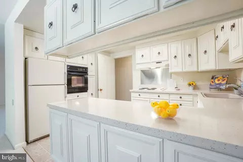 Kitchen - 3374 Chiswick Ct #56-2D, Silver Spring, MD 20906 photo 2 of 4