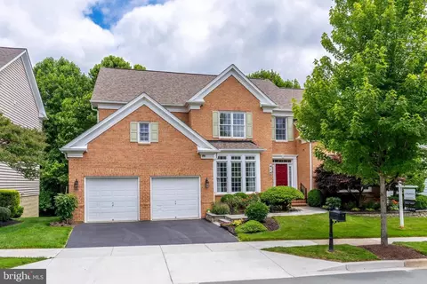 414 Long Trail Ter, Rockville, MD 20850