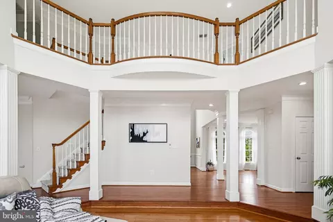 Entry Way - 16502 Harbour Town Dr, Ashton, MD 20861 photo 6 of 10