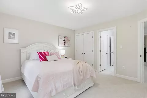 Bedroom - 16502 Harbour Town Dr, Ashton, MD 20861 photo 5 of 10
