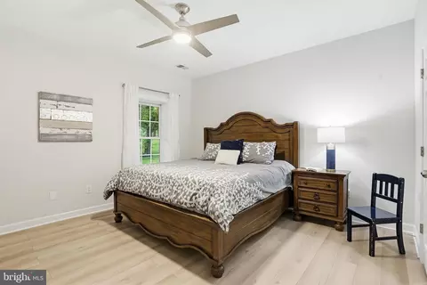 Bedroom - 16502 Harbour Town Dr, Ashton, MD 20861 photo 10 of 10