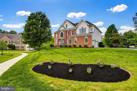 Exterior - 16502 Harbour Town Dr, Ashton, MD 20861 photo 10 of 15