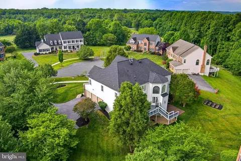 View/Area - 16502 Harbour Town Dr, Ashton, MD 20861 photo 2 of 11