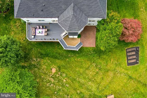 Exterior - 16502 Harbour Town Dr, Ashton, MD 20861 photo 5 of 15