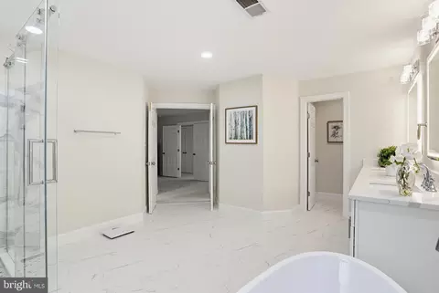 Bath - 16502 Harbour Town Dr, Ashton, MD 20861 photo 1 of 7