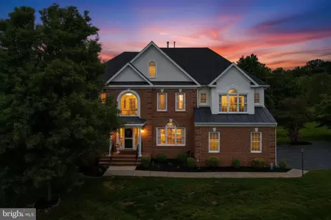 Exterior - 16502 Harbour Town Dr, Ashton, MD 20861 photo 13 of 15