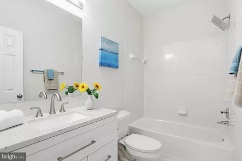 Bath - 16502 Harbour Town Dr, Ashton, MD 20861 photo 7 of 7