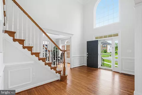 Entry Way - 16502 Harbour Town Dr, Ashton, MD 20861 photo 1 of 10