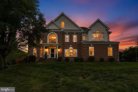 Exterior - 16502 Harbour Town Dr, Ashton, MD 20861 photo 14 of 15
