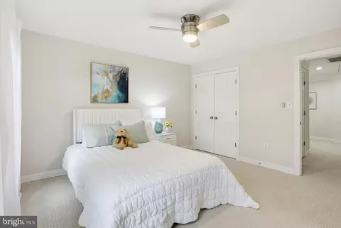 Bedroom - 16502 Harbour Town Dr, Ashton, MD 20861 photo 9 of 10