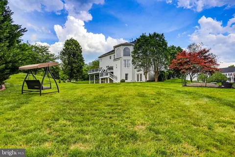 Exterior - 16502 Harbour Town Dr, Ashton, MD 20861 photo 9 of 15