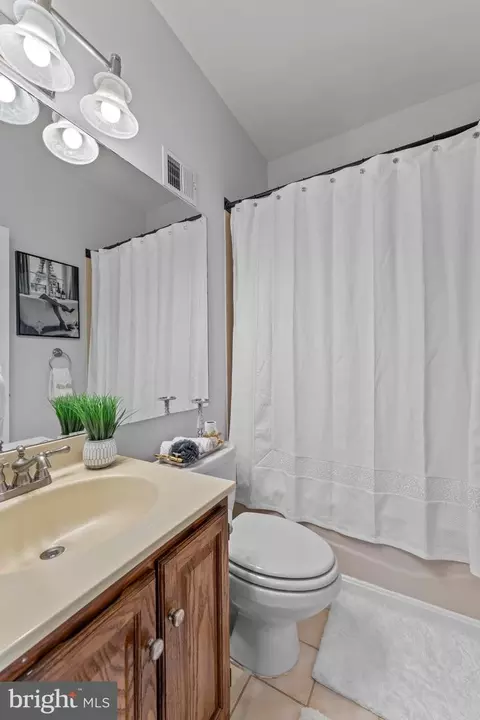 Bath - 11906 Claridge Rd, Silver Spring, MD 20902 photo 5 of 6