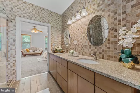 Bath - 11906 Claridge Rd, Silver Spring, MD 20902 photo 3 of 6