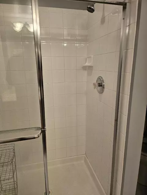 Bath - 7915 Eastern Ave #508, Silver Spring, MD 20910 photo 2 of 3