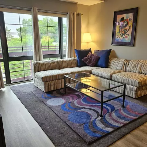 Living - 7915 Eastern Ave #508, Silver Spring, MD 20910 photo 1 of 5