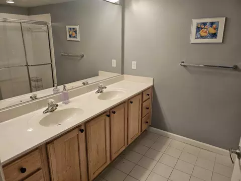 Bath - 7915 Eastern Ave #508, Silver Spring, MD 20910 photo 1 of 3