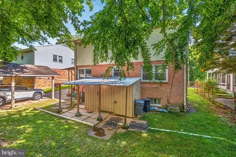 Exterior - 2311 Coleridge Dr, Silver Spring, MD 20910 photo 3 of 4