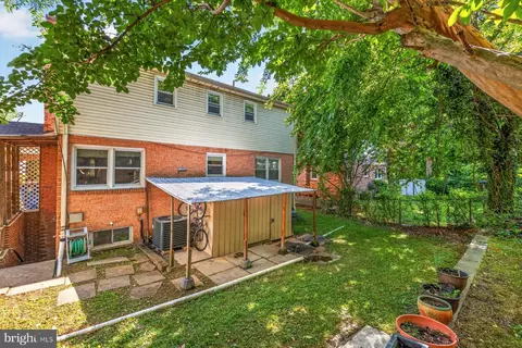 Exterior - 2311 Coleridge Dr, Silver Spring, MD 20910 photo 2 of 4