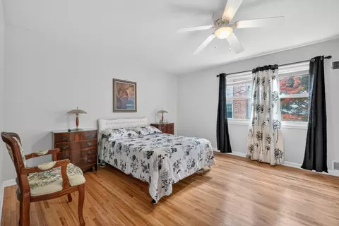 Bedroom - 2311 Coleridge Dr, Silver Spring, MD 20910 photo 1 of 8