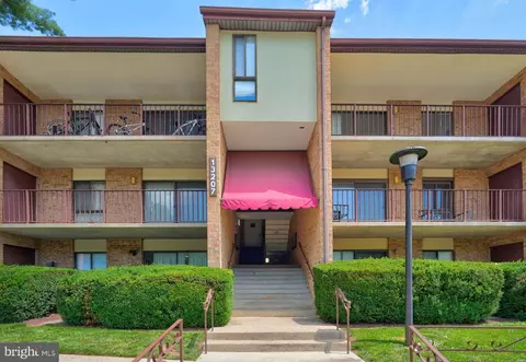 13207 Dairymaid Dr #304, Germantown, MD 20874