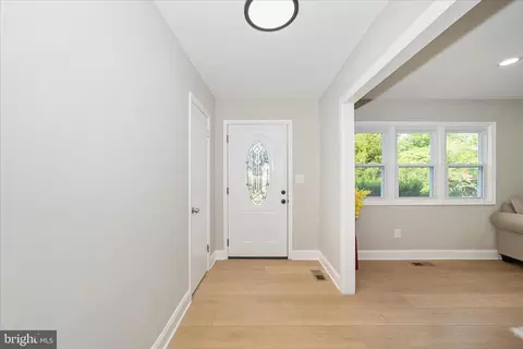Entry Way - 10607 Lilac Pl, Silver Spring, MD 20903 photo 1 of 6