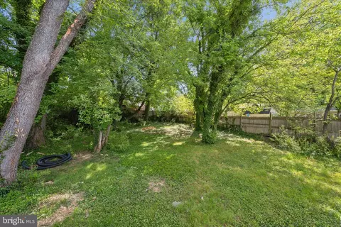 Exterior - 10607 Lilac Pl, Silver Spring, MD 20903 photo 9 of 15