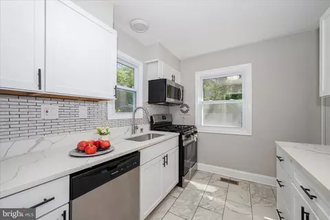 Kitchen - 10607 Lilac Pl, Silver Spring, MD 20903 photo 2 of 2