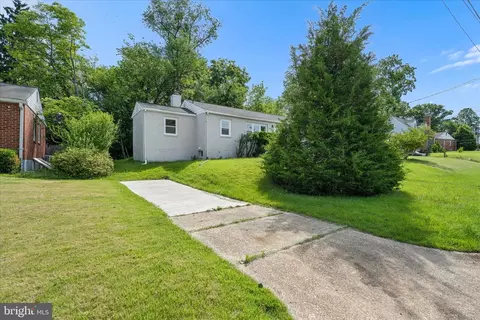 Exterior - 10607 Lilac Pl, Silver Spring, MD 20903 photo 14 of 15