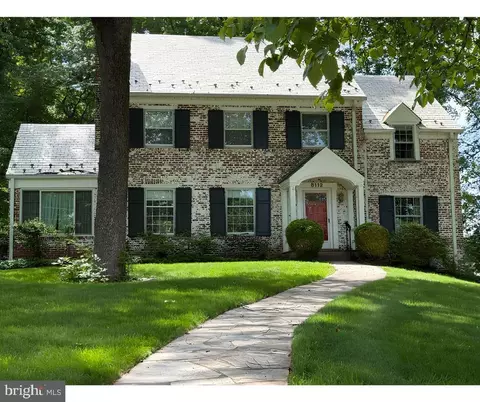8112 Rayburn Rd, Bethesda, MD 20817