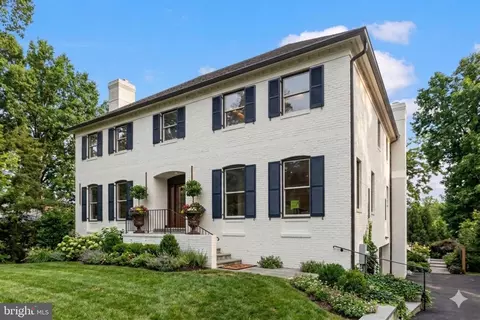 6002 Onondaga Rd, Bethesda, MD 20816