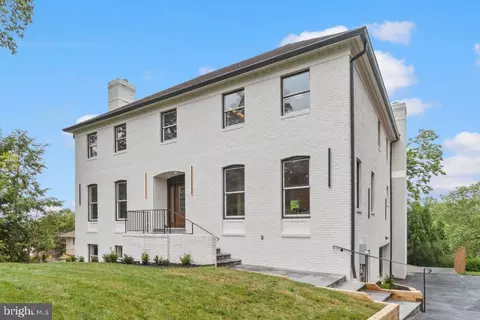 6002 Onondaga Rd, Bethesda, MD 20816