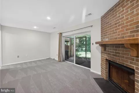 Living - 11348 Baroque Rd, Silver Spring, MD 20901 photo 3 of 4