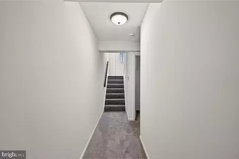 Entry Way - 11348 Baroque Rd, Silver Spring, MD 20901 photo 4 of 7