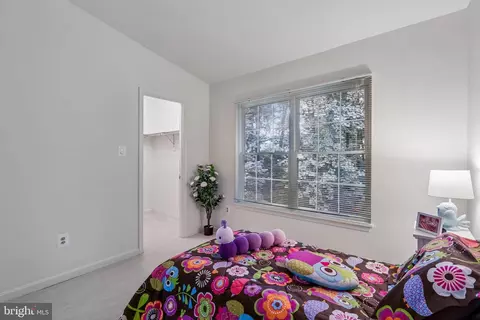 Bedroom - 2 Tivoli Lake Ct, Silver Spring, MD 20906 photo 6 of 8