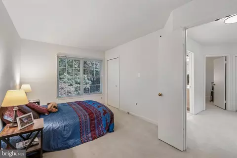 Bedroom - 2 Tivoli Lake Ct, Silver Spring, MD 20906 photo 4 of 8