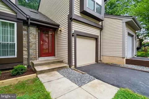 Exterior - 2 Tivoli Lake Ct, Silver Spring, MD 20906 photo 2 of 7