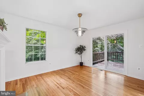 Dining - 2 Tivoli Lake Ct, Silver Spring, MD 20906 photo 1 of 1