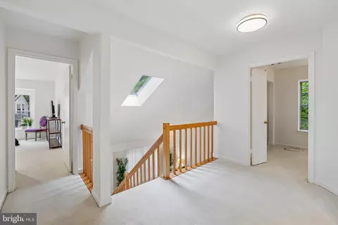 Entry Way - 2 Tivoli Lake Ct, Silver Spring, MD 20906 photo 2 of 2