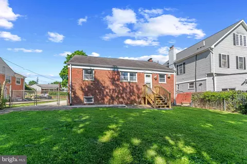 Exterior - 10205 Douglas Ave, Silver Spring, MD 20902 photo 5 of 8