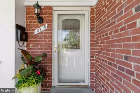 Entry Way - 10205 Douglas Ave, Silver Spring, MD 20902 photo 1 of 2