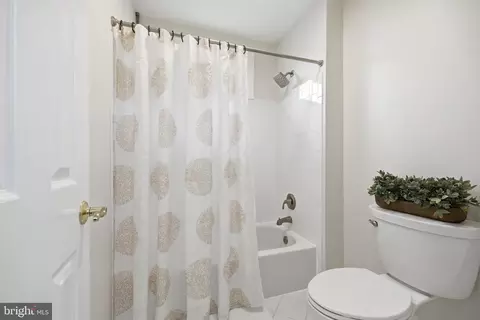 Bath - 5019 Tothill, Olney, MD 20832 photo 5 of 5
