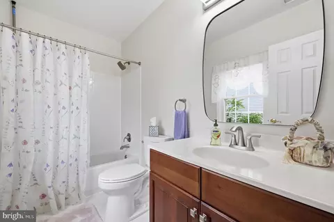 Bath - 5019 Tothill, Olney, MD 20832 photo 3 of 5