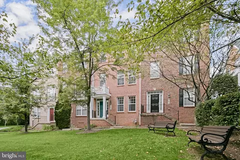 563 Pelican Ave, Gaithersburg, MD 20877
