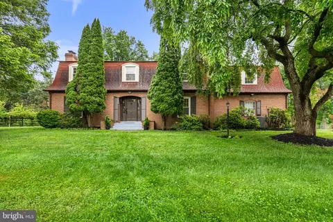 17701 Stoneridge Dr, Gaithersburg, MD 20878