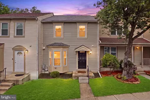 71 Kinsman View Cir, Silver Spring, MD 20901