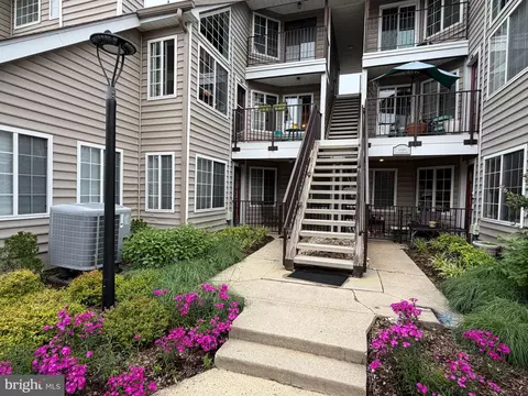 Exterior - 10839 Amherst Ave #B, Silver Spring, MD 20902 photo 1 of 4