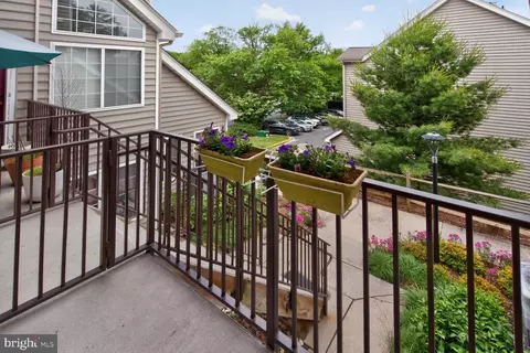 Exterior - 10839 Amherst Ave #B, Silver Spring, MD 20902 photo 3 of 4