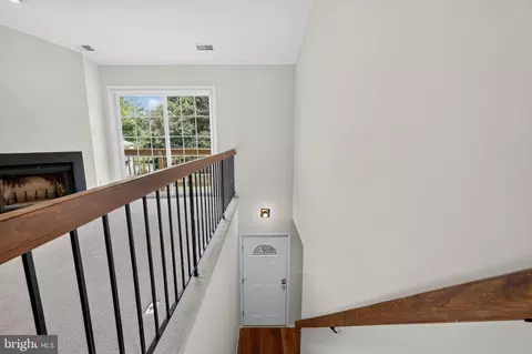 Entry Way - 3146 Quartet Ln #253, Silver Spring, MD 20904 photo 2 of 2